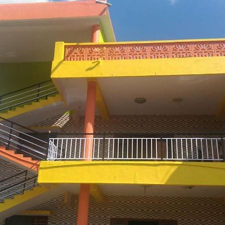 Sri Ranga Residency Villa Māvingundi Buitenkant foto